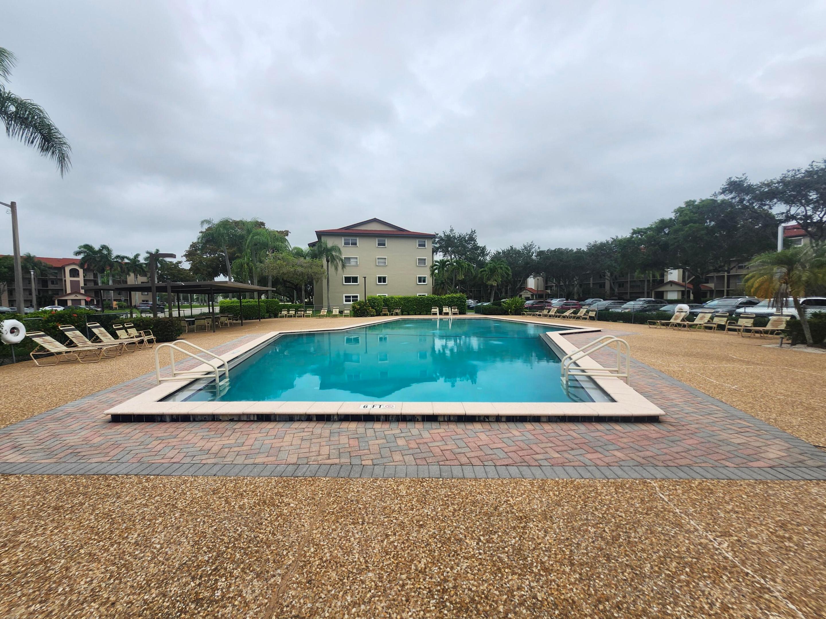 CAMBRIDGE AT CENTURY VILLAGE - Residential