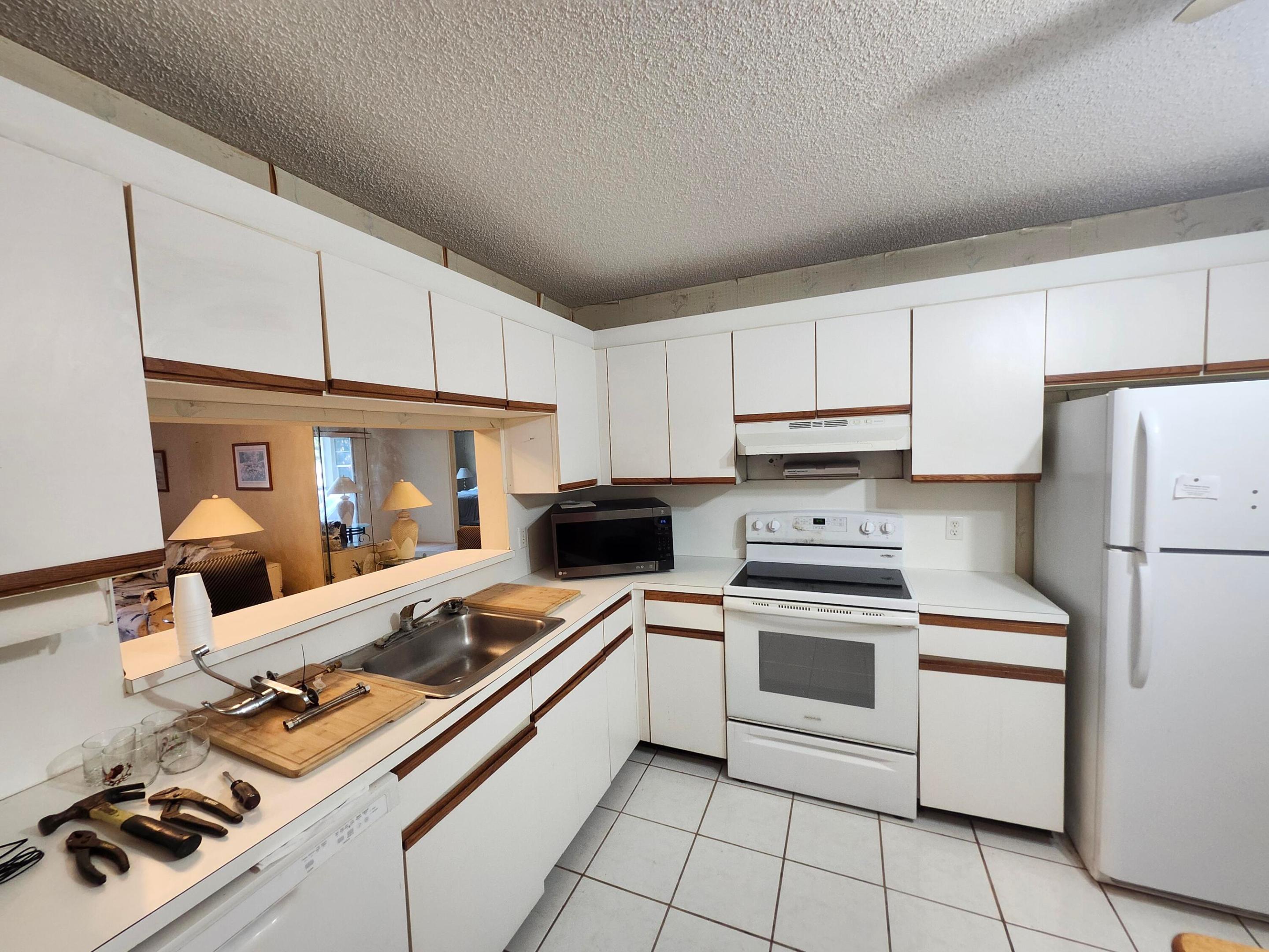 CAMBRIDGE AT CENTURY VILLAGE - Residential