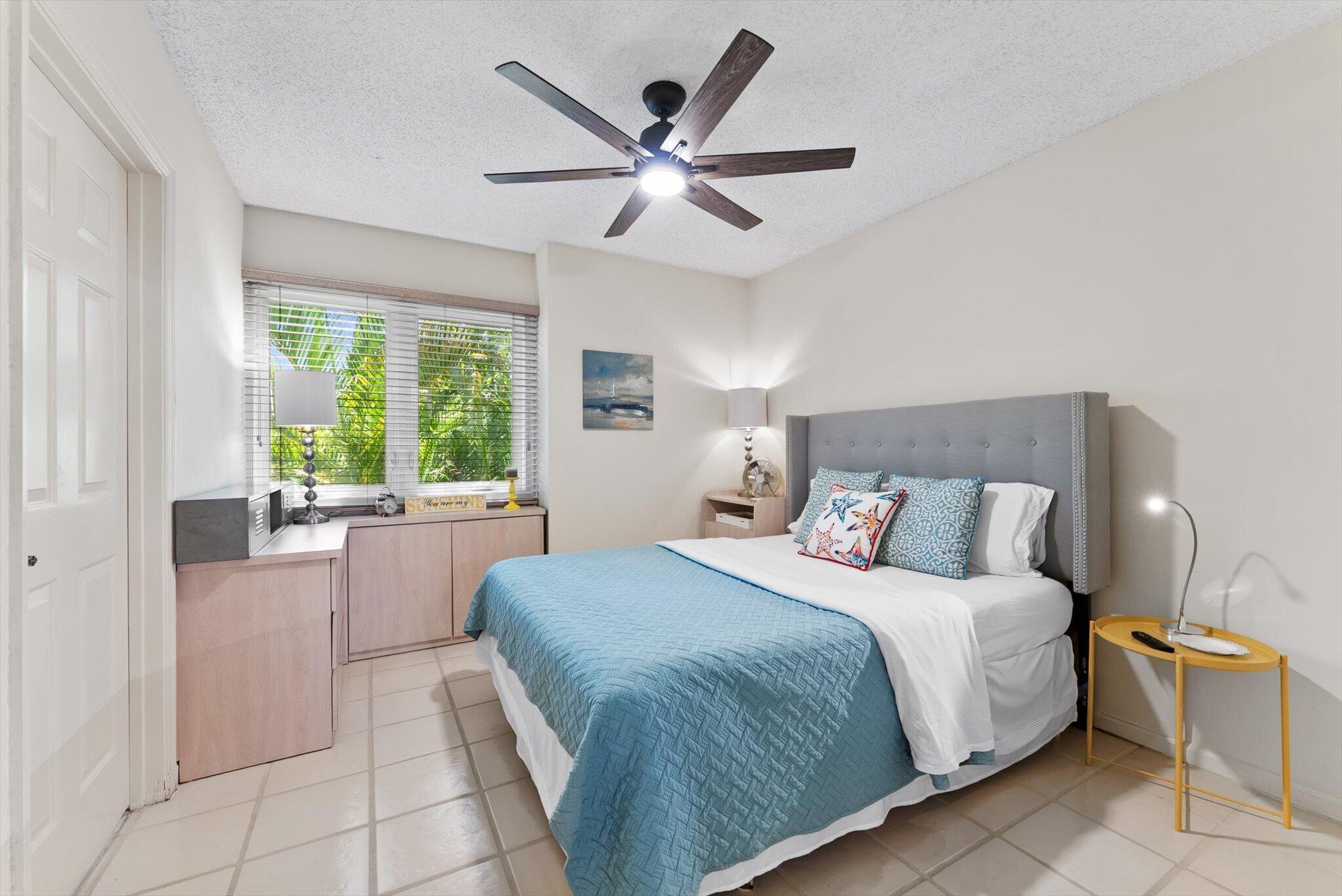 EL VIENTO AT BOCA POINTE CONDO NOS I AND II DECLS - Residential