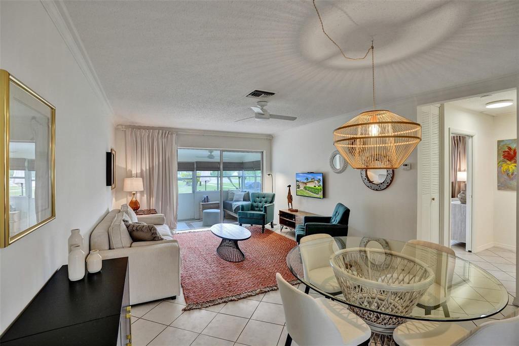 CRESTHAVEN VILLAS CONDO 25 - Residential