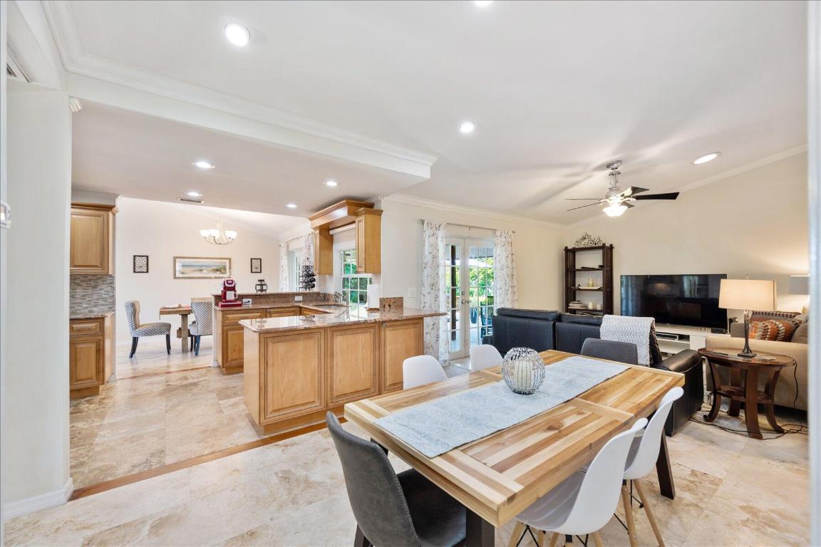 SUGAR POND MANOR OF WELLINGTON - Residential Lease