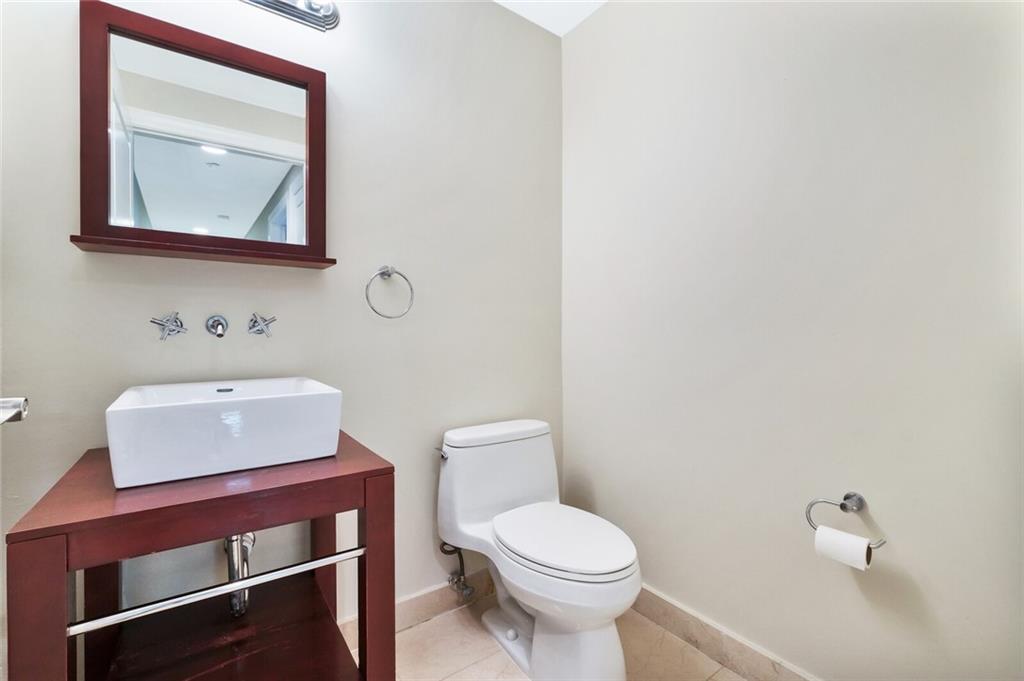 LANDINGS AT LAS OLAS - Residential