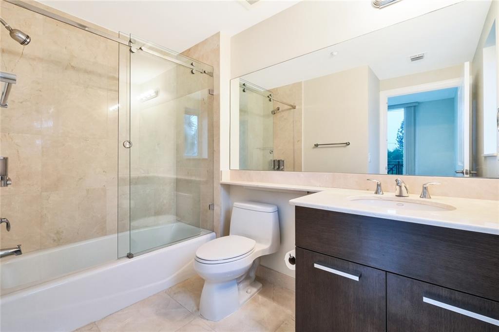 LANDINGS AT LAS OLAS - Residential