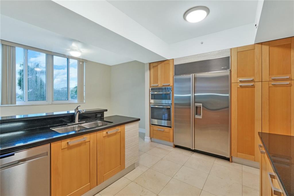 LANDINGS AT LAS OLAS - Residential