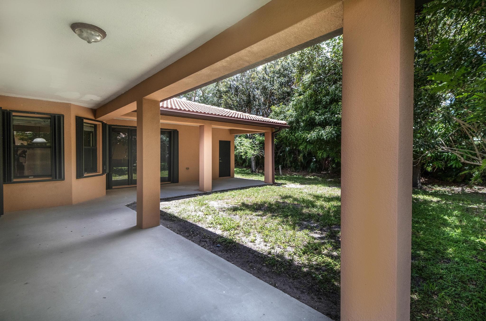 THE FALLS OF JENSEN BEACH - Residential