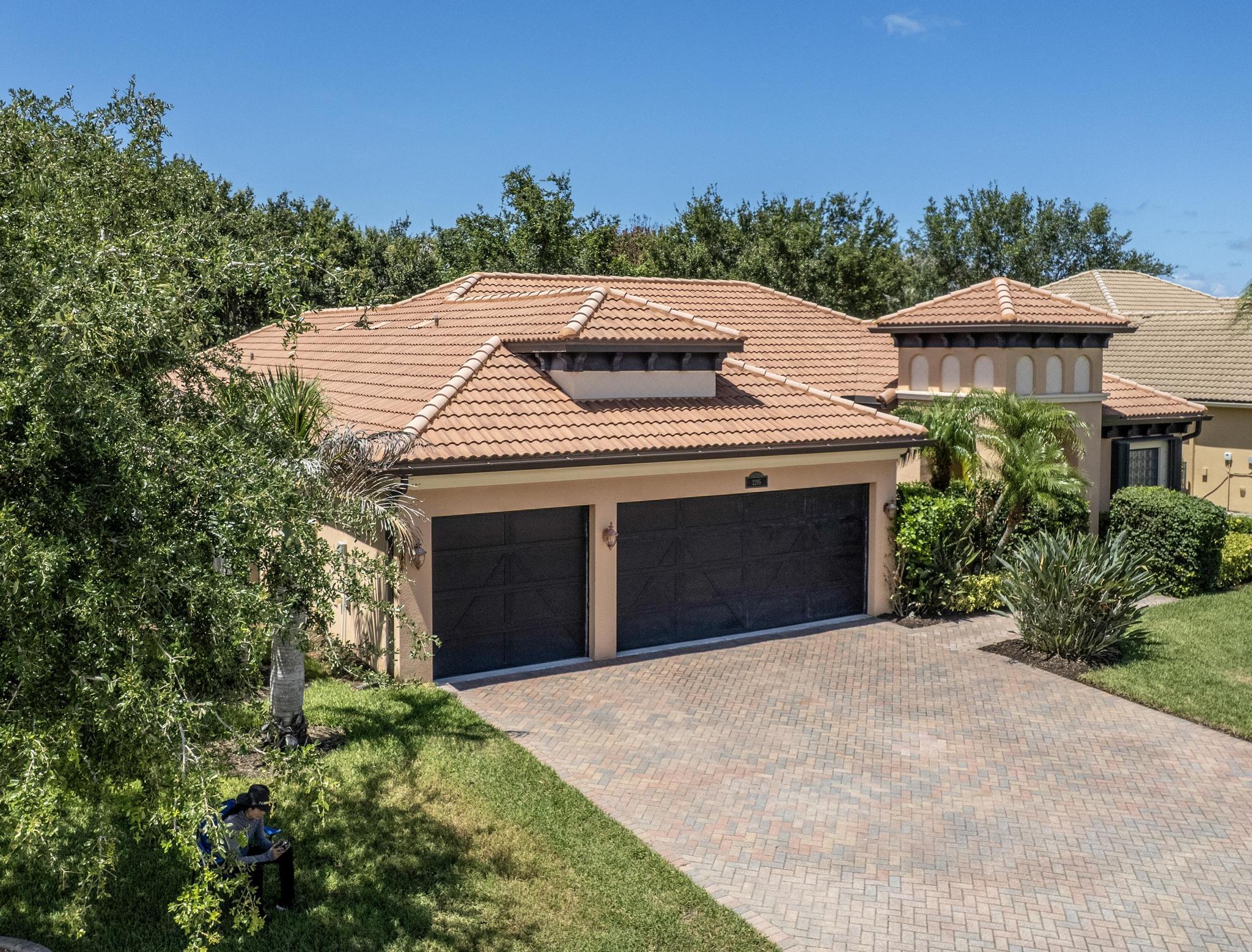 THE FALLS OF JENSEN BEACH - Residential
