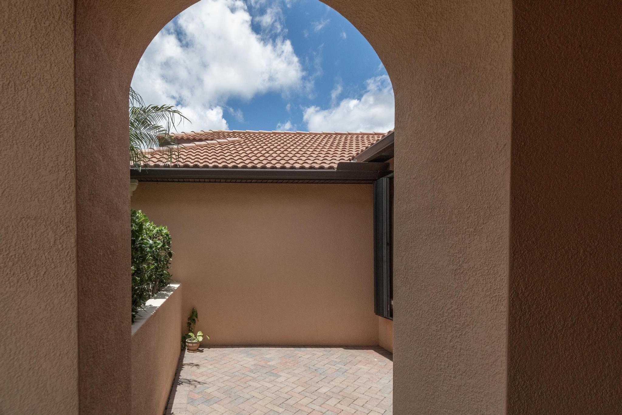 THE FALLS OF JENSEN BEACH - Residential
