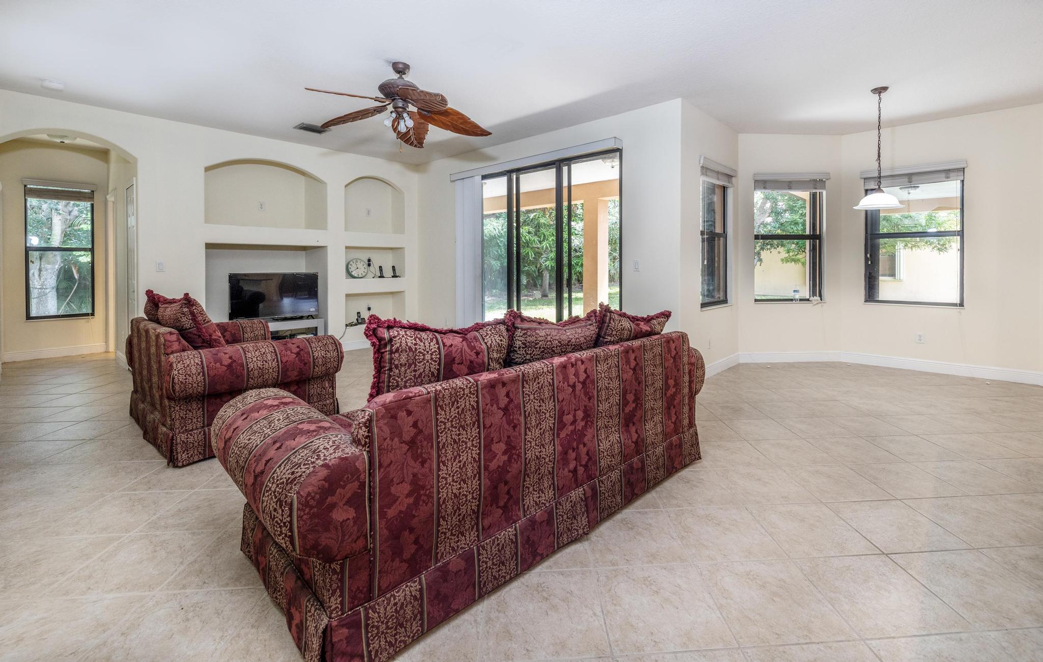 THE FALLS OF JENSEN BEACH - Residential