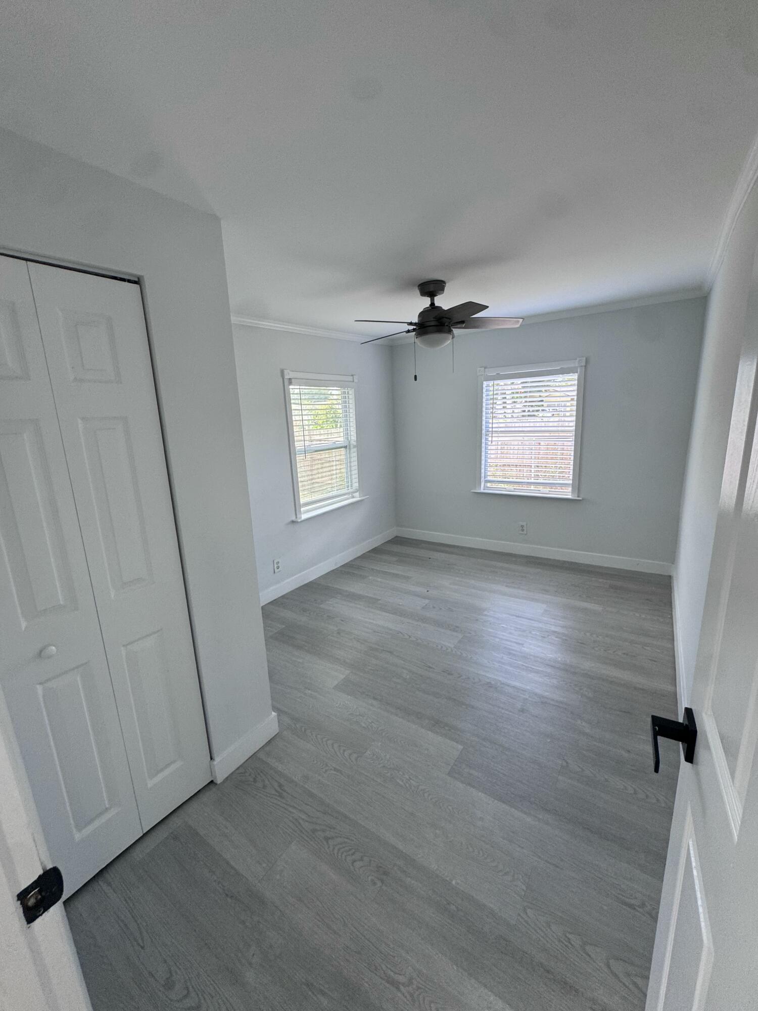 LINCOLN PARK - Residential Lease