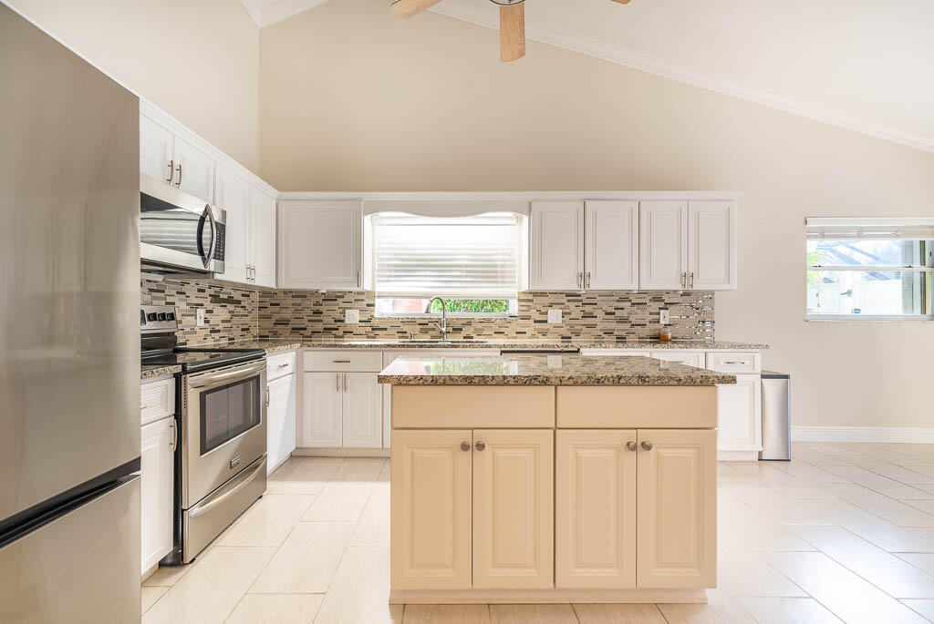 BOCA LAKE ESTATES - Residential