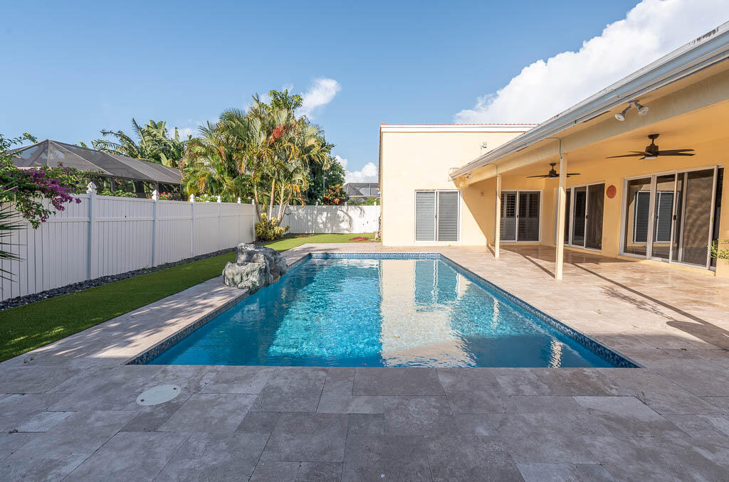 BOCA LAKE ESTATES - Residential