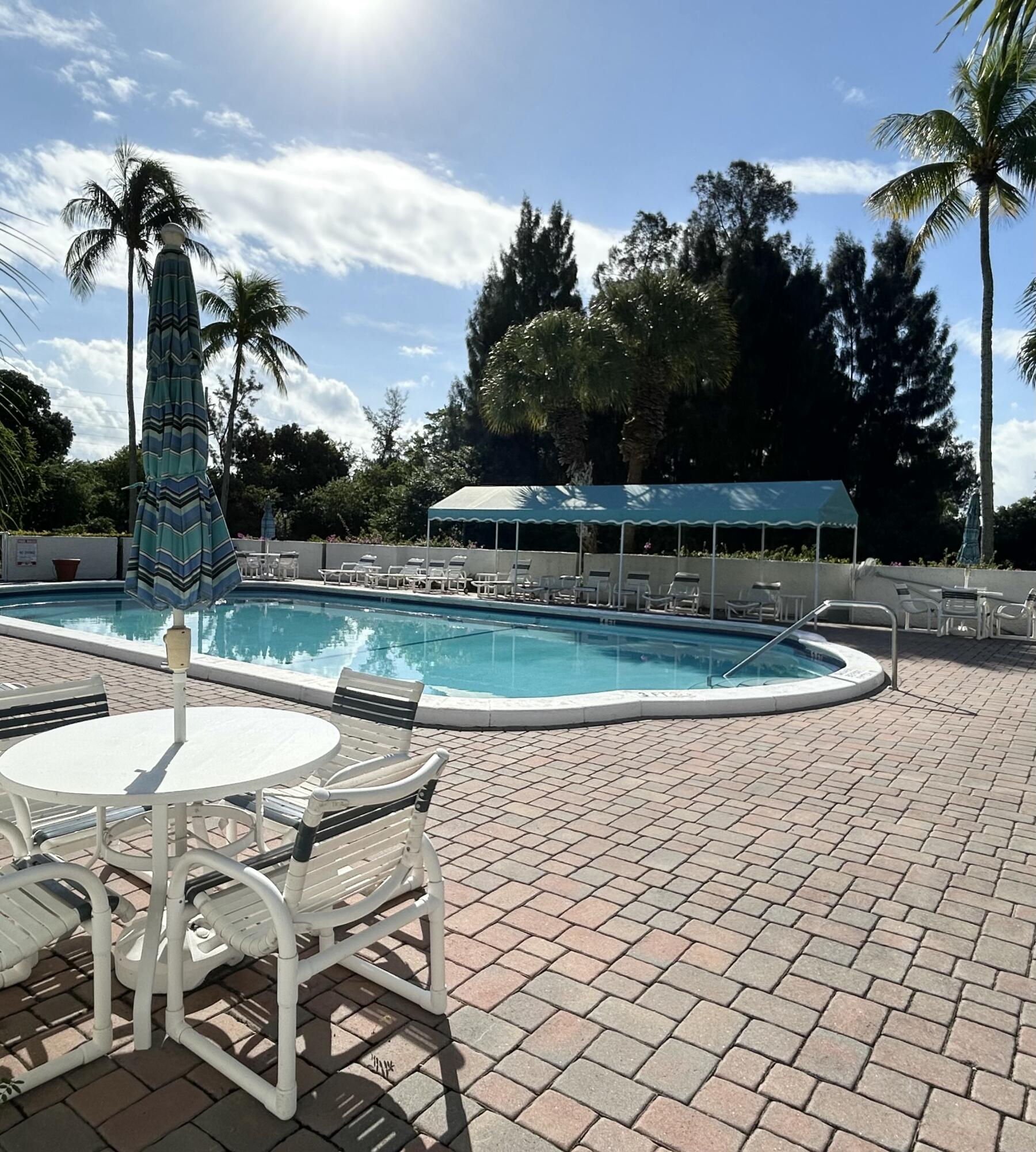 FOUNTAINS OF PALM BEACH COND NO 4 - Residential Lease