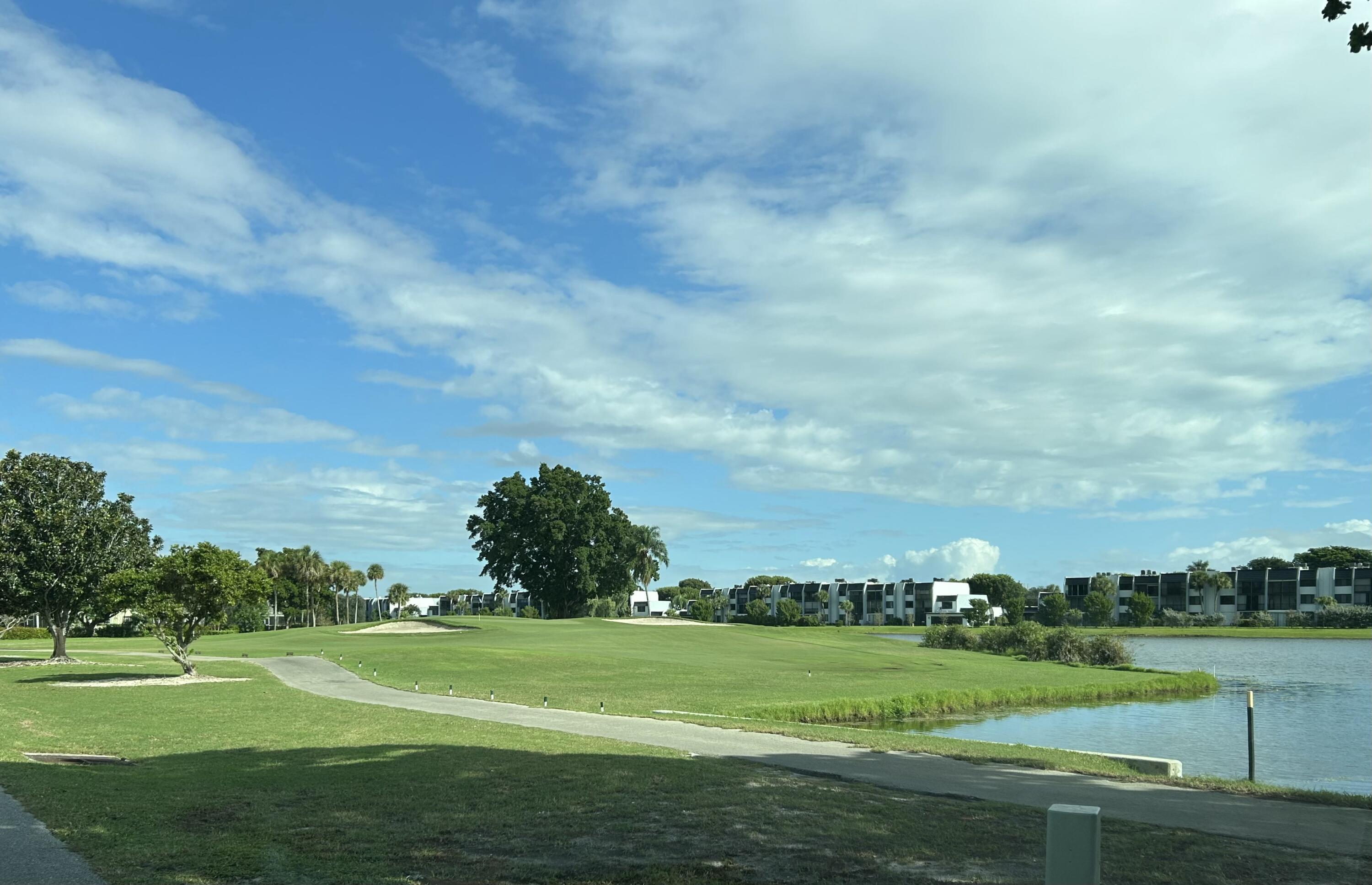 FOUNTAINS OF PALM BEACH COND NO 4 - Residential Lease