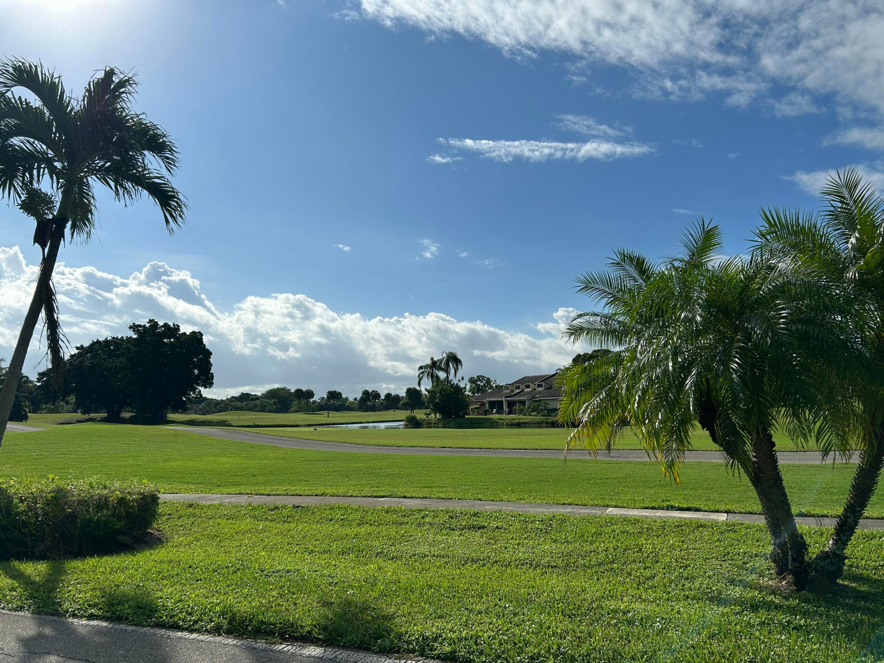 FOUNTAINS OF PALM BEACH COND NO 4 - Residential Lease