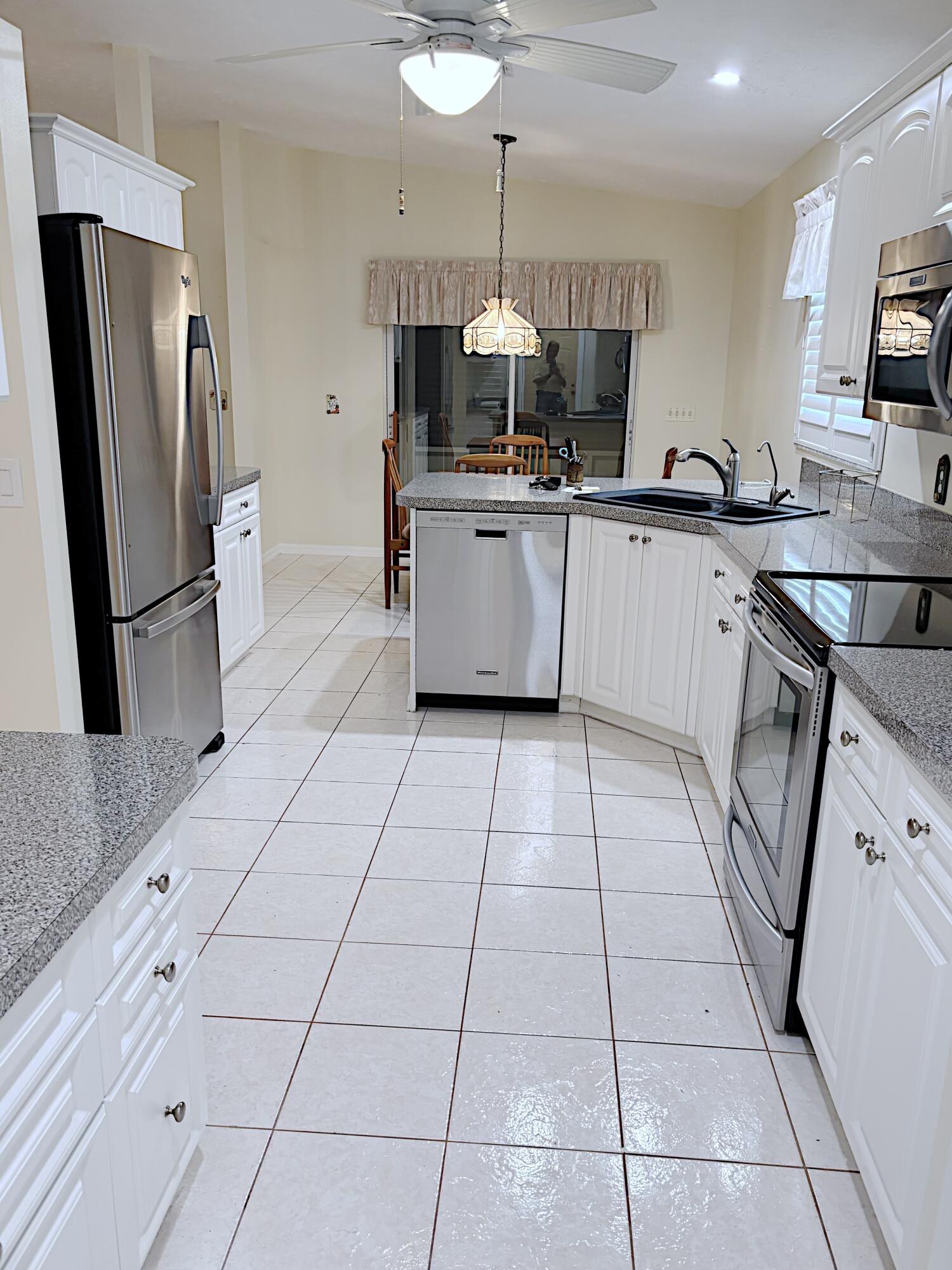 SPANISH LAKES FAIRWAYS NE PHASE - Residential