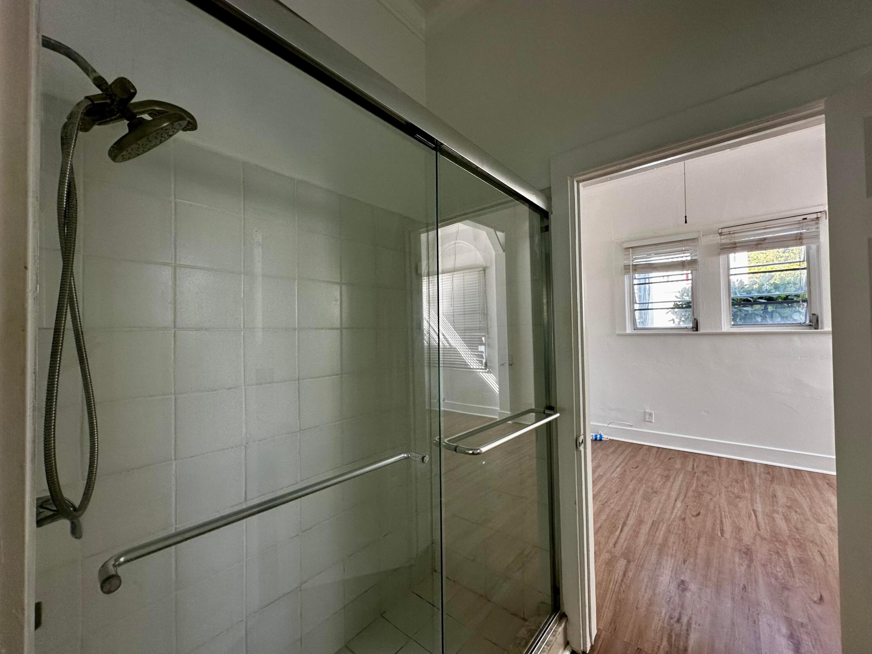 OCEAN PARK H W ROBBINS - Residential Lease