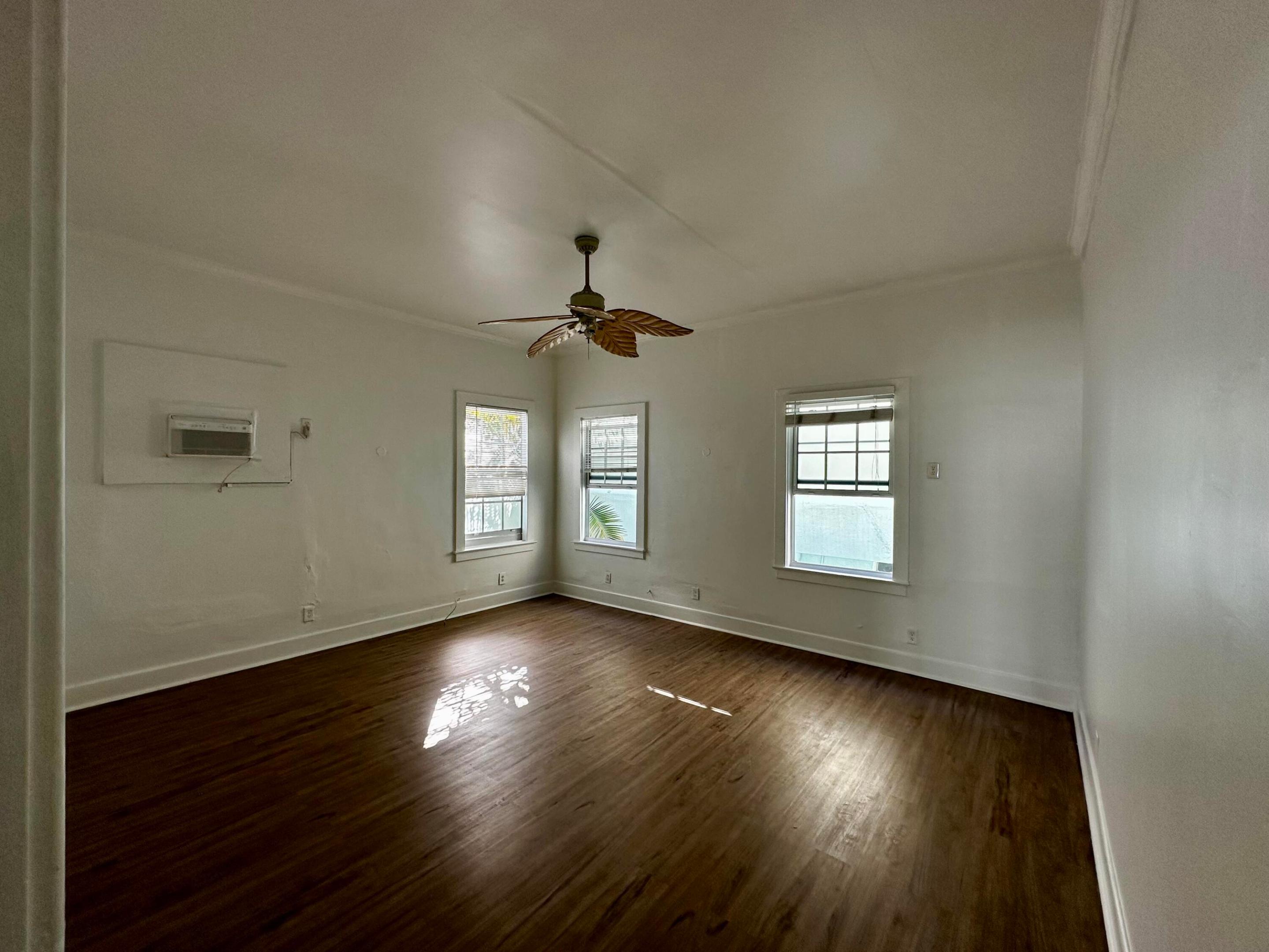 OCEAN PARK H W ROBBINS - Residential Lease