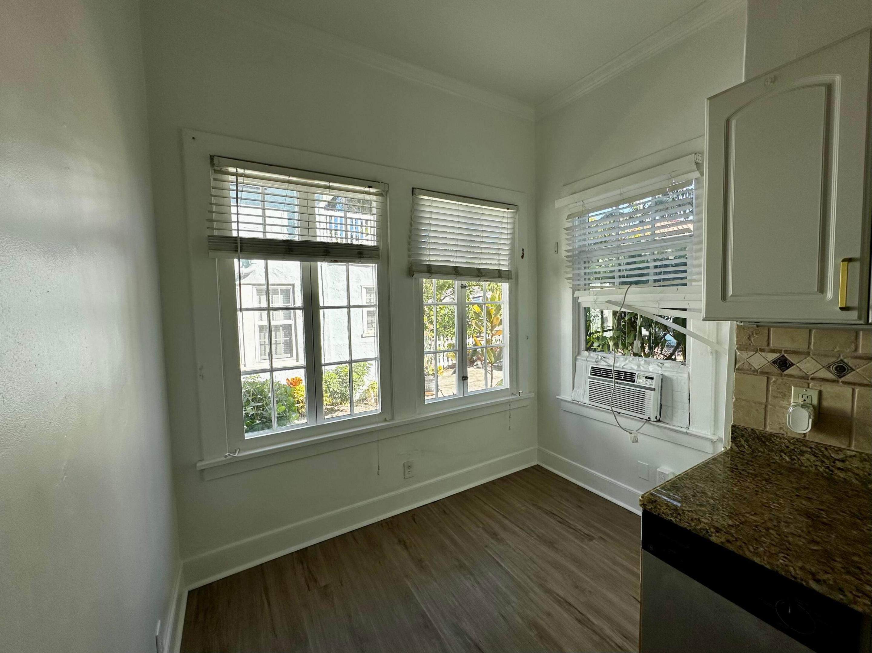 OCEAN PARK H W ROBBINS - Residential Lease