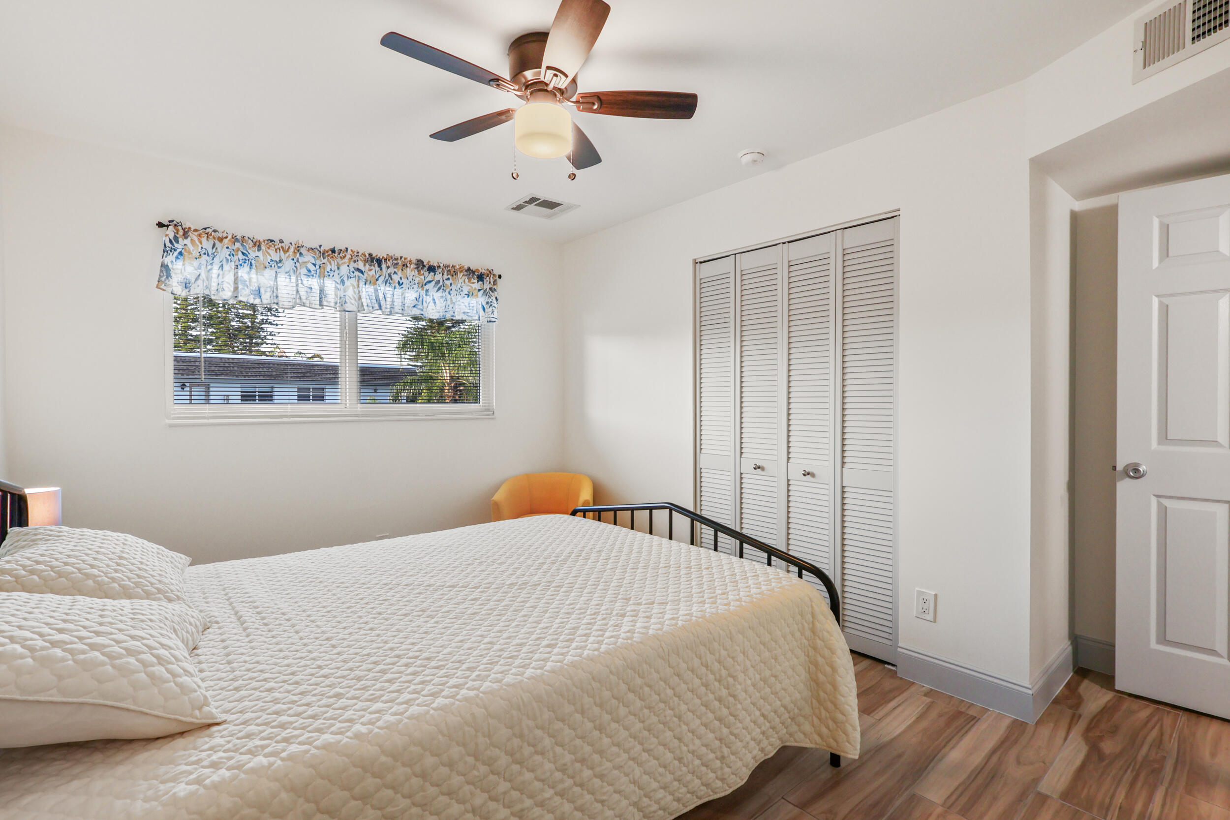 KINGSWOOD CONDO - Residential Lease