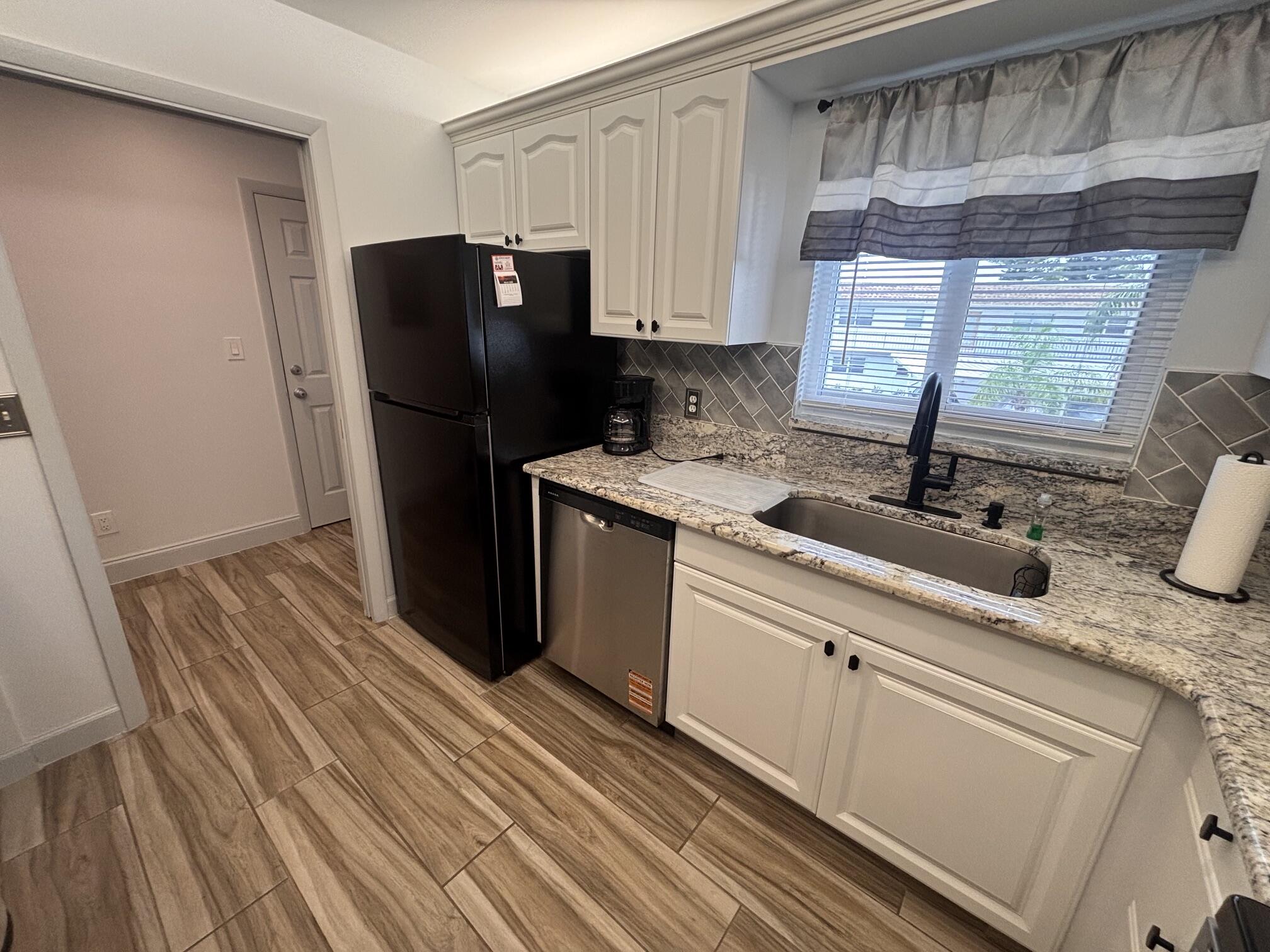 KINGSWOOD CONDO - Residential Lease