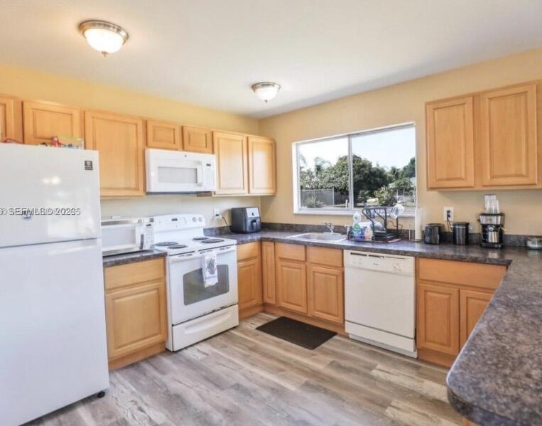 PORT ST LUCIE SECTION 41 - Residential Lease