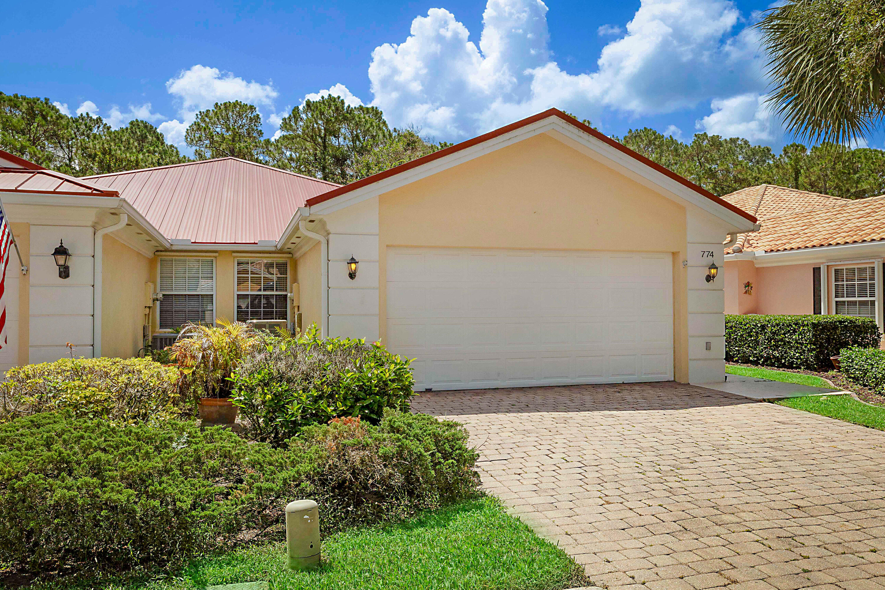 FLORIDA CLUB - Residential