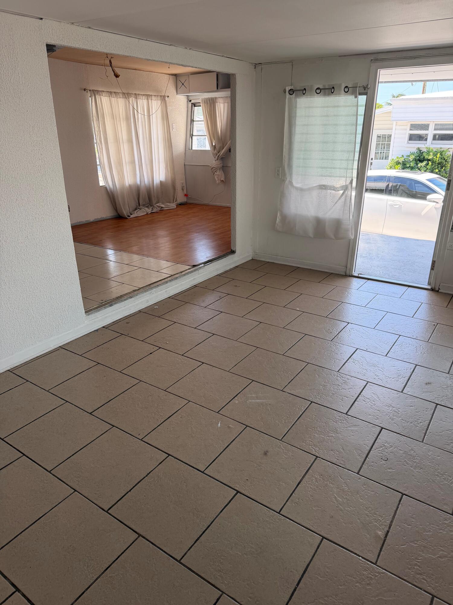 HALLANDALE TRAILER ESTATES INC - Residential Lease
