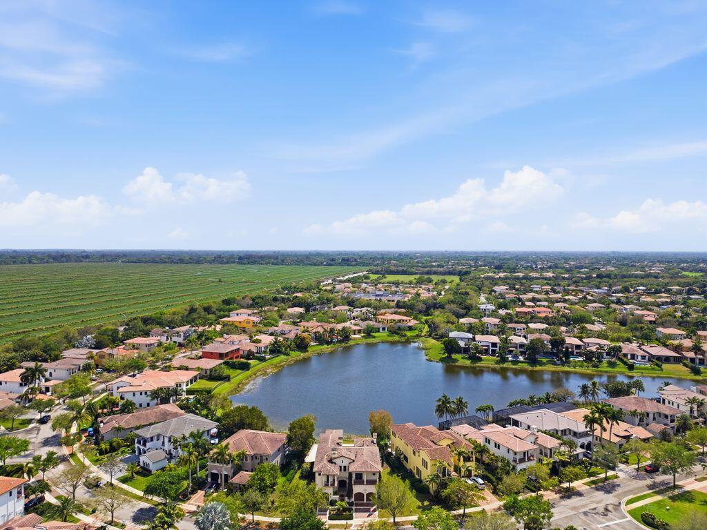 PARKLAND GOLF AND COUNTRY CLUB - Residential