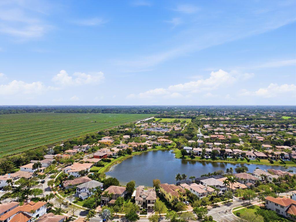 PARKLAND GOLF AND COUNTRY CLUB - Residential