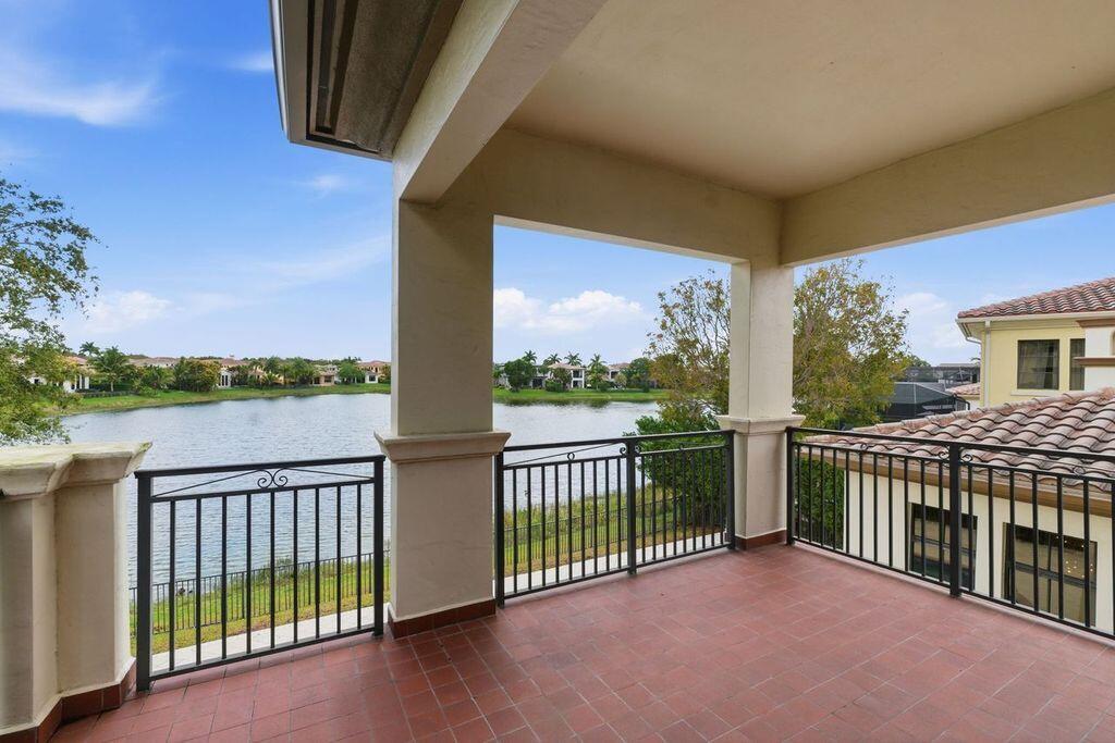 PARKLAND GOLF AND COUNTRY CLUB - Residential