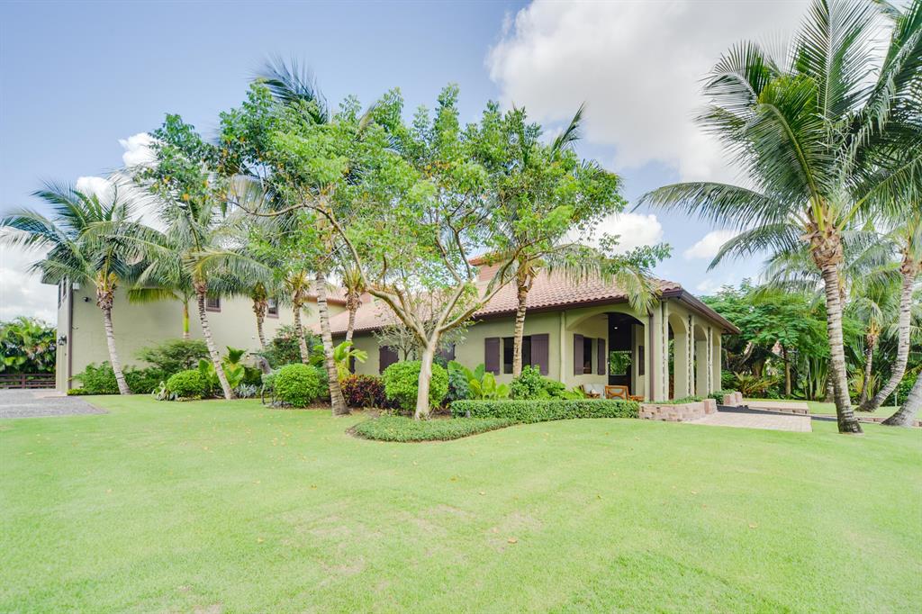 PALM BEACH POINT - Residential