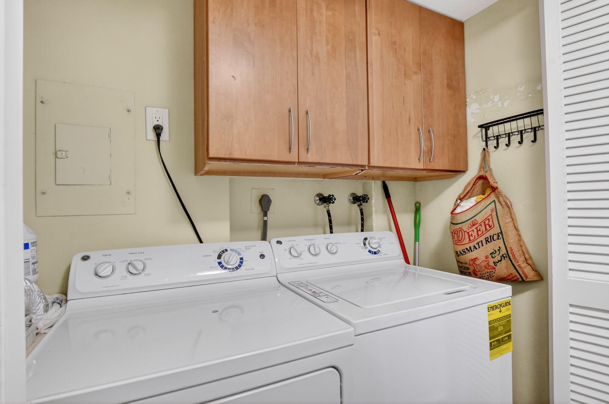 CLOISTER DEL MAR CONDO - Residential Lease