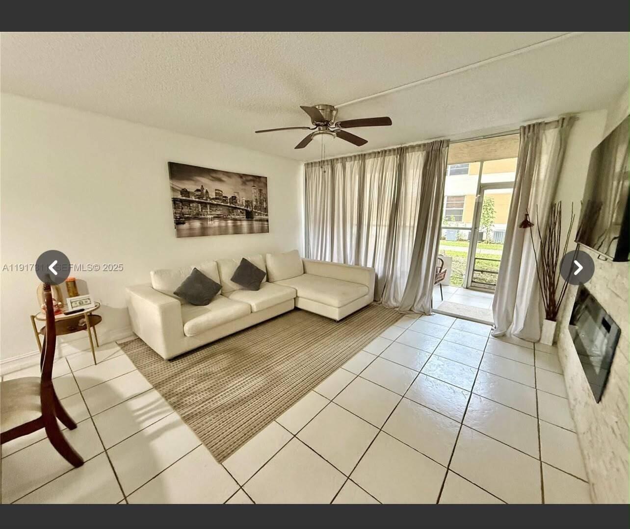CORAL SPRINGS ESTATE TOWNHOMES - Residential Lease