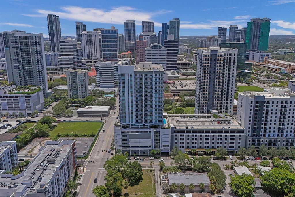 STRADA 315 CONDO - Residential