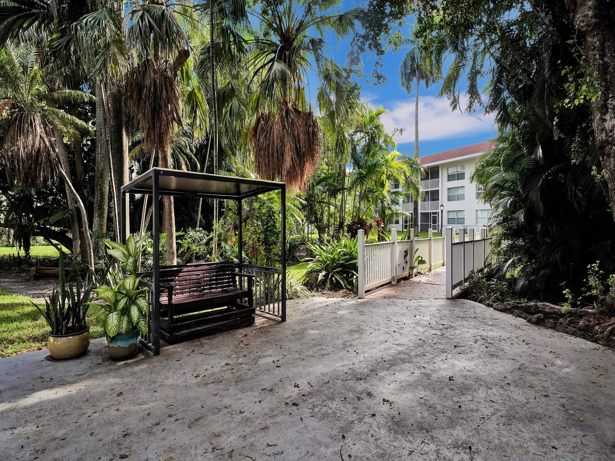 Kings Park Garden Apts Co - Residential Lease