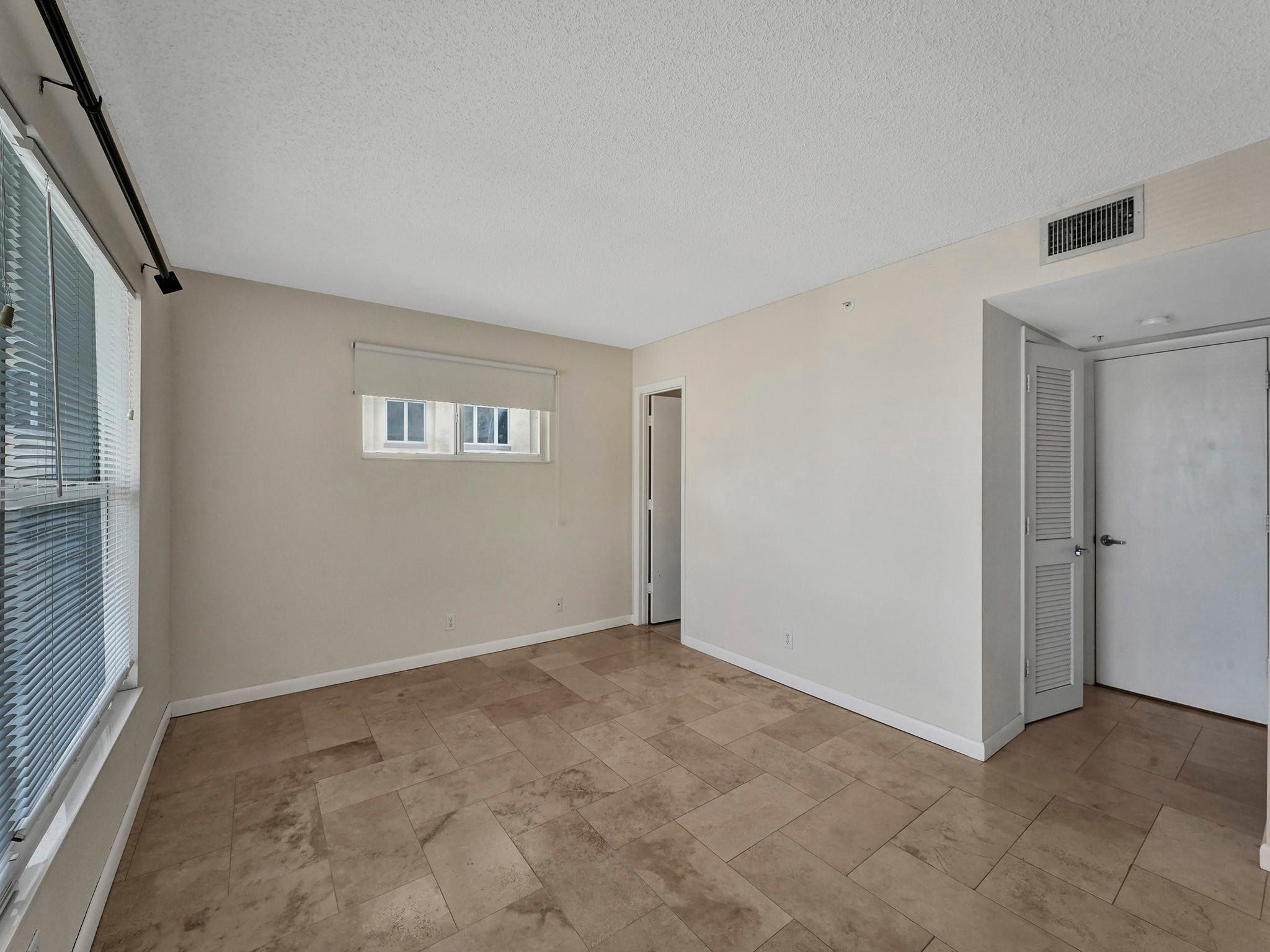 Kings Park Garden Apts Co - Residential Lease