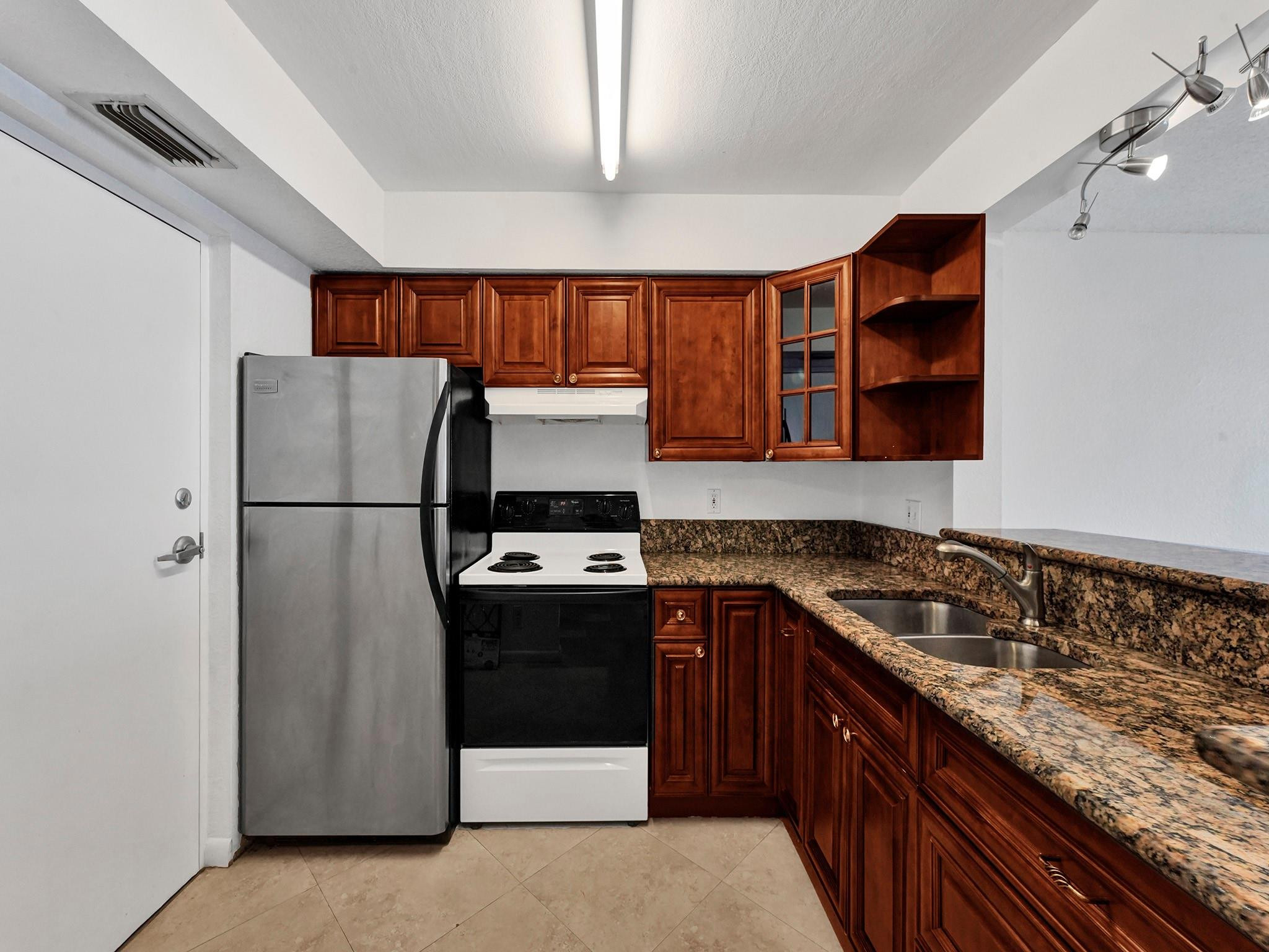 Kings Park Garden Apts Co - Residential Lease