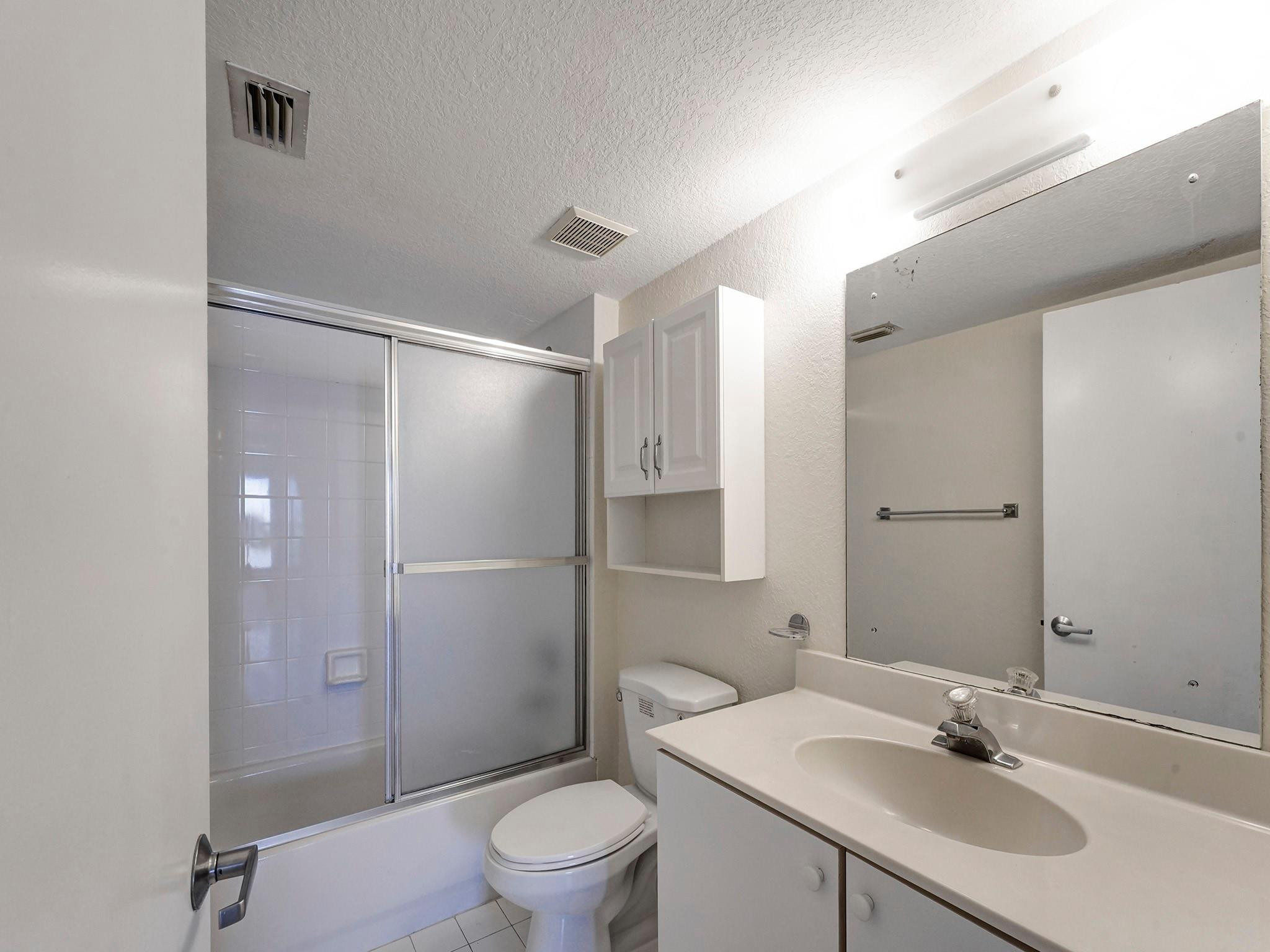 Kings Park Garden Apts Co - Residential Lease