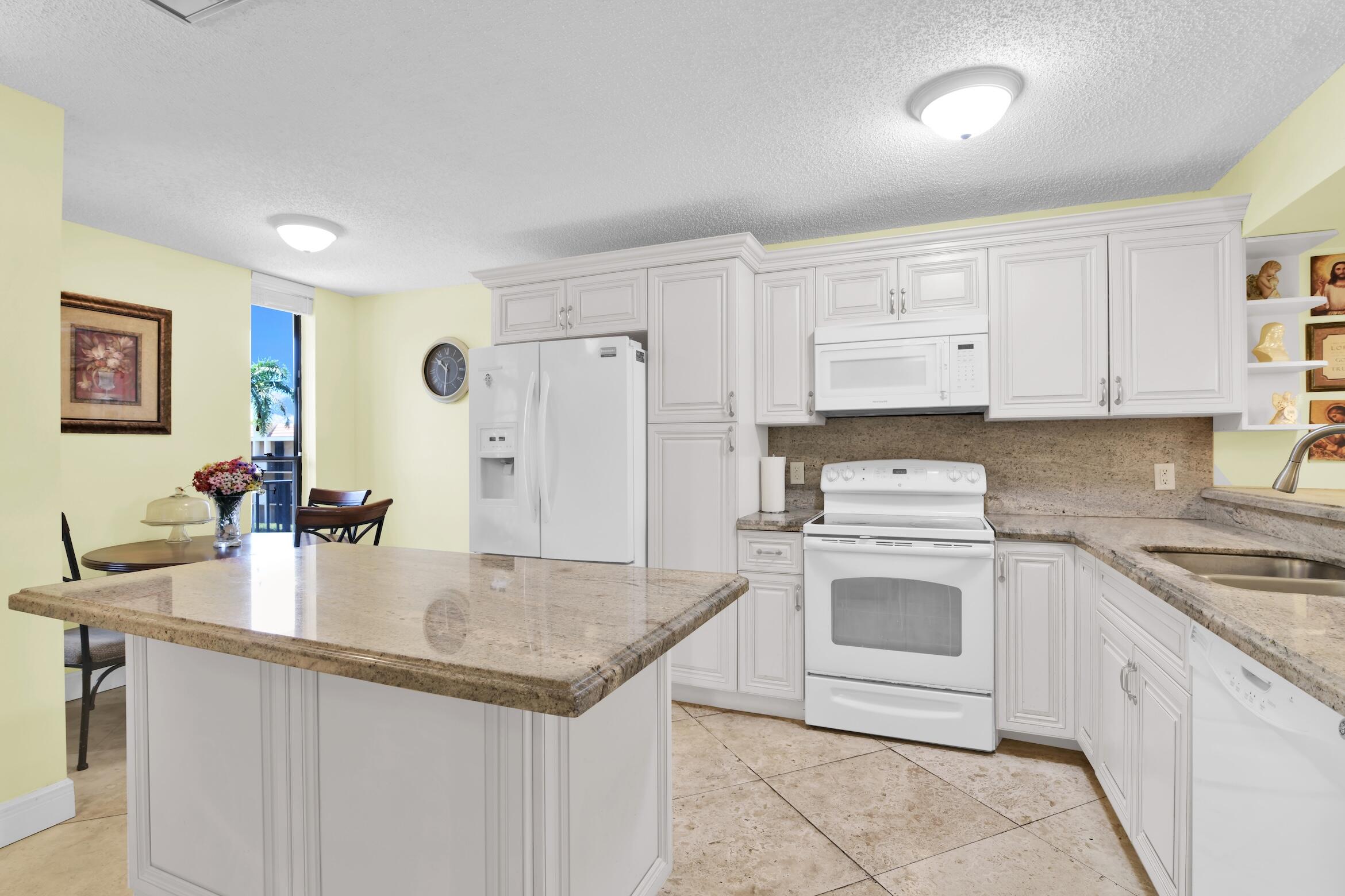 CORAL GATE II CONDO - Residential