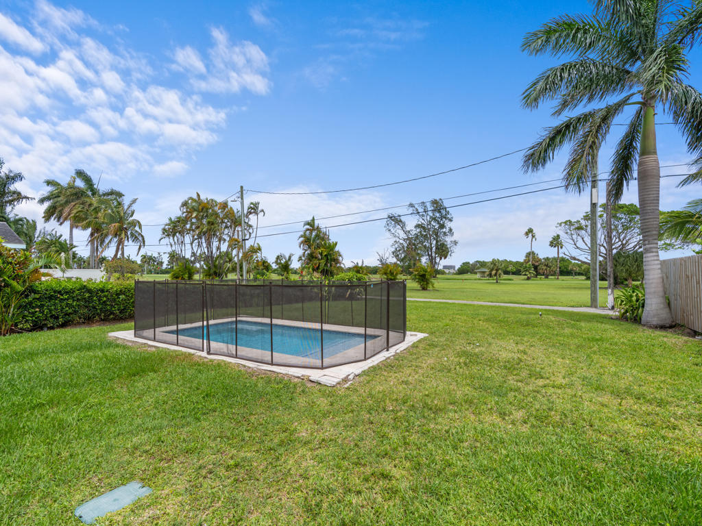 LAKE WORTH TOWN OF - Residential