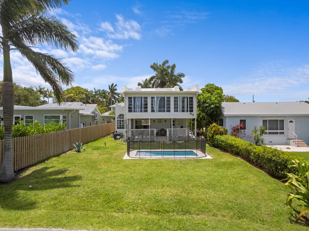 LAKE WORTH TOWN OF - Residential