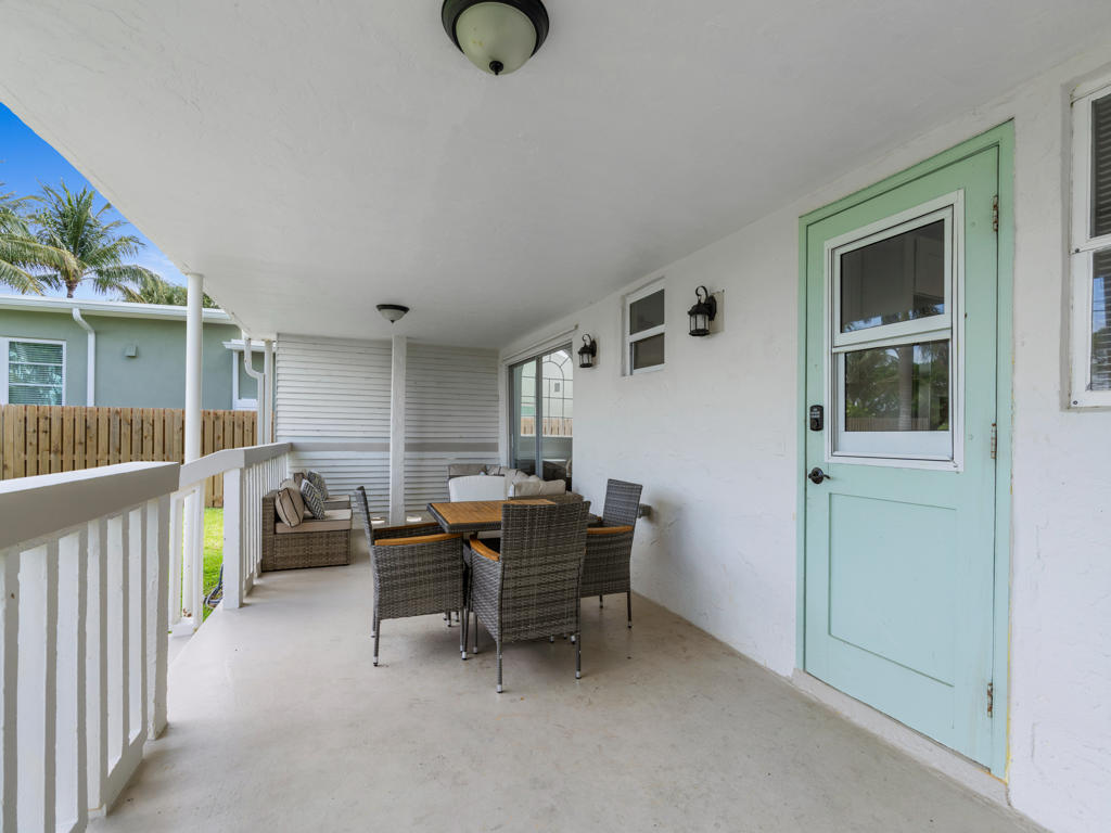 LAKE WORTH TOWN OF - Residential