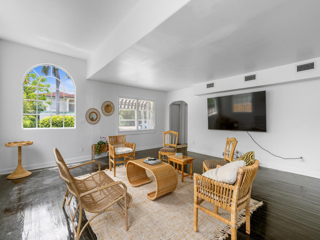 LAKE WORTH TOWN OF - Residential