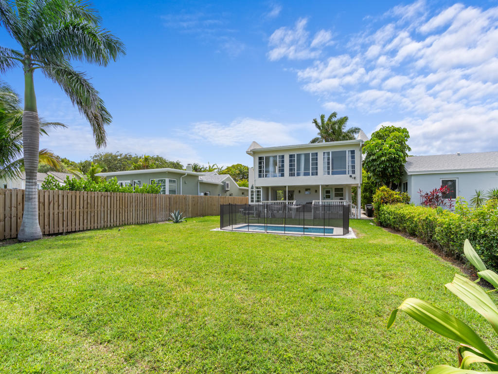 LAKE WORTH TOWN OF - Residential