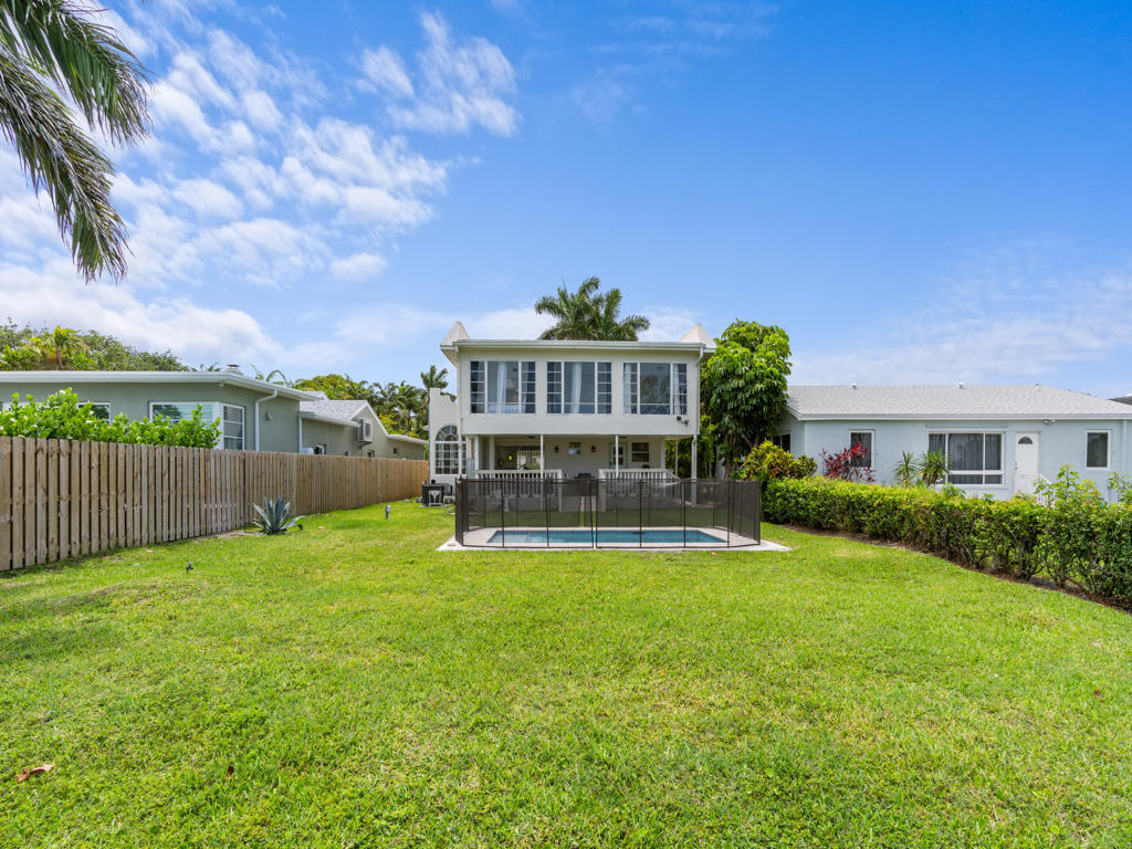 LAKE WORTH TOWN OF - Residential