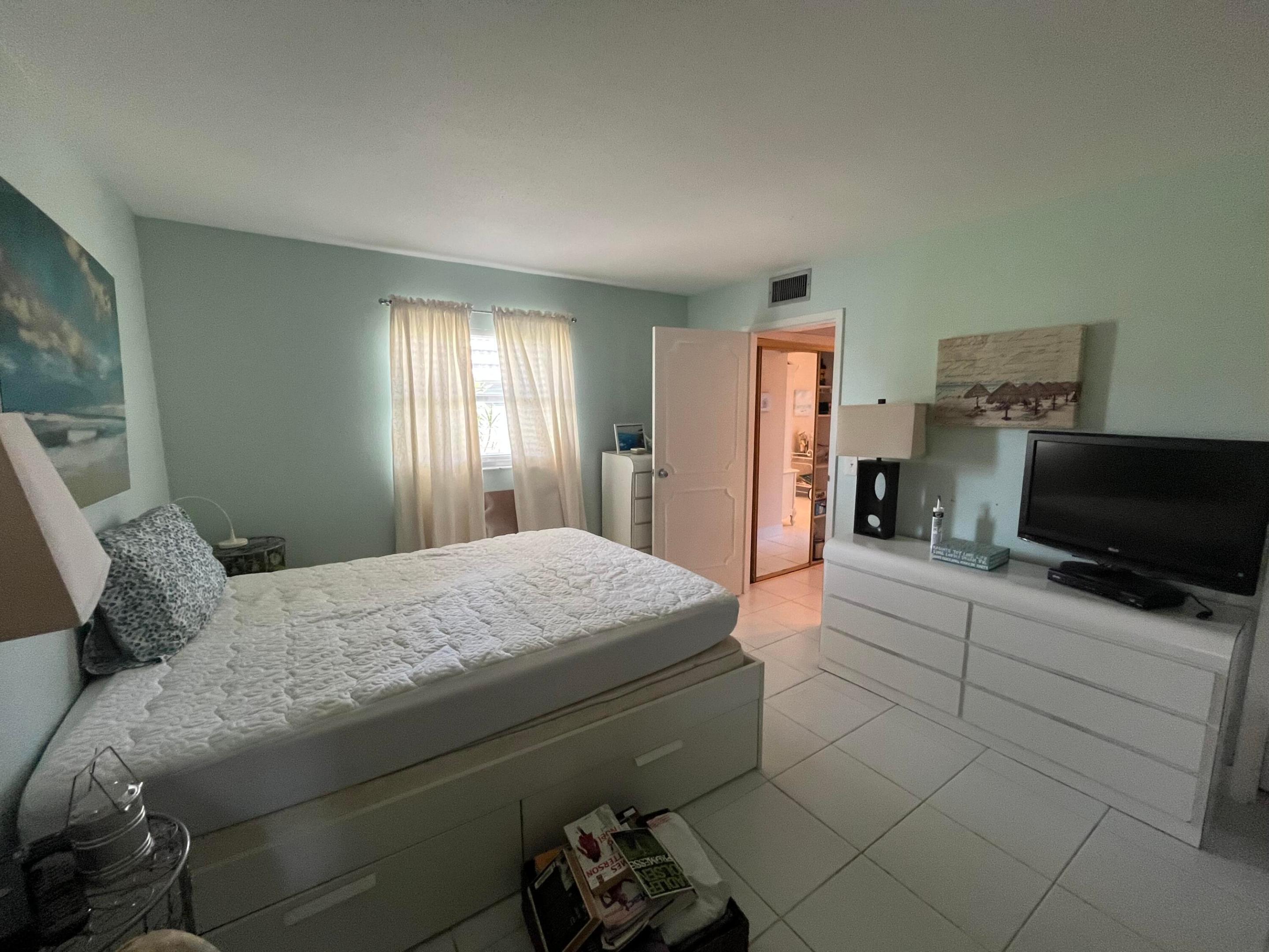 KINGS POINT - Residential