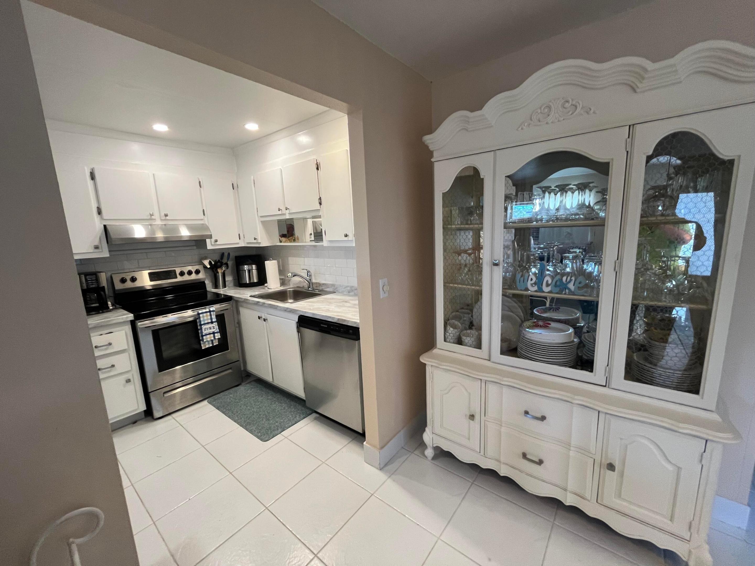 KINGS POINT - Residential