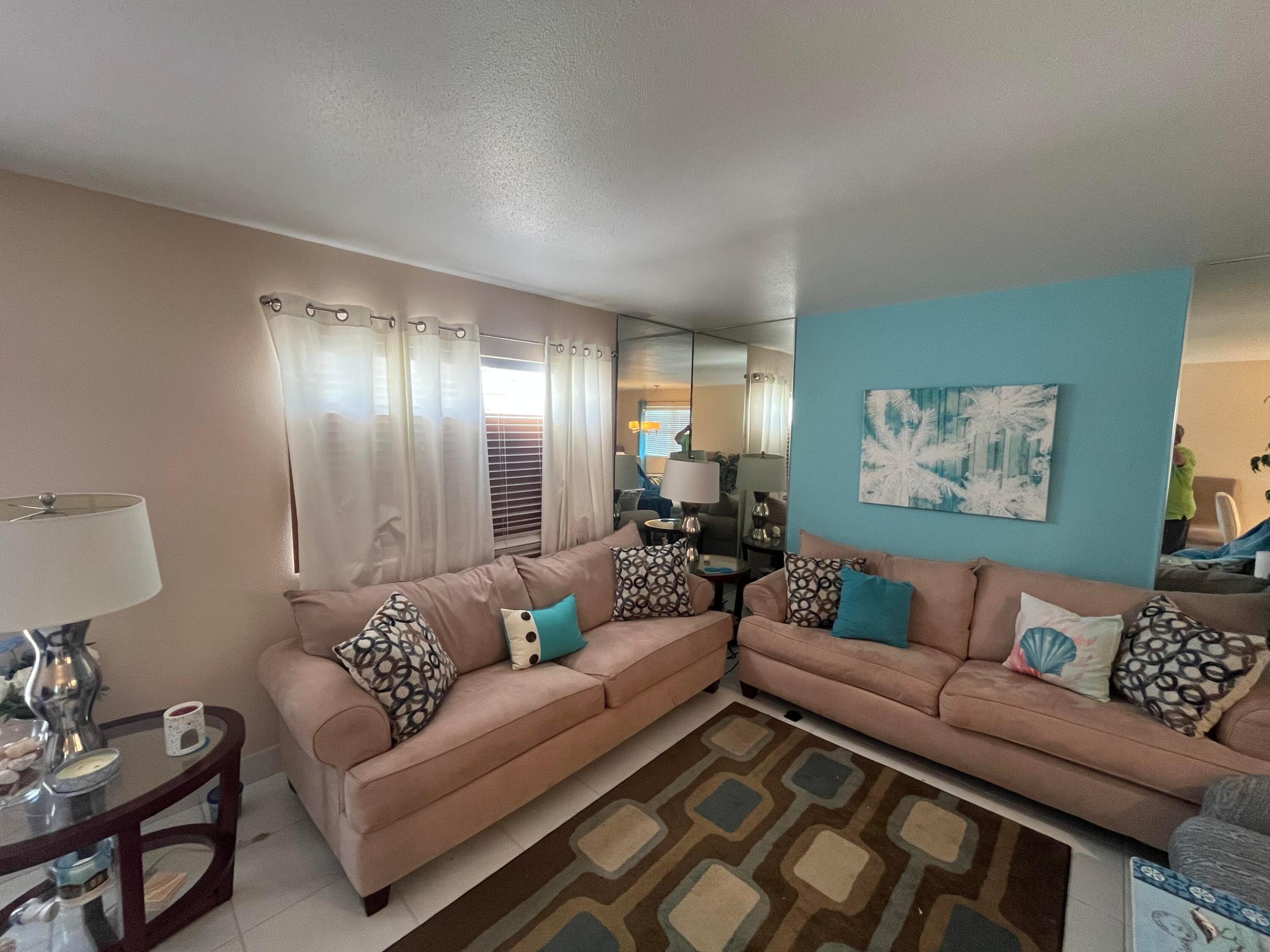 KINGS POINT - Residential