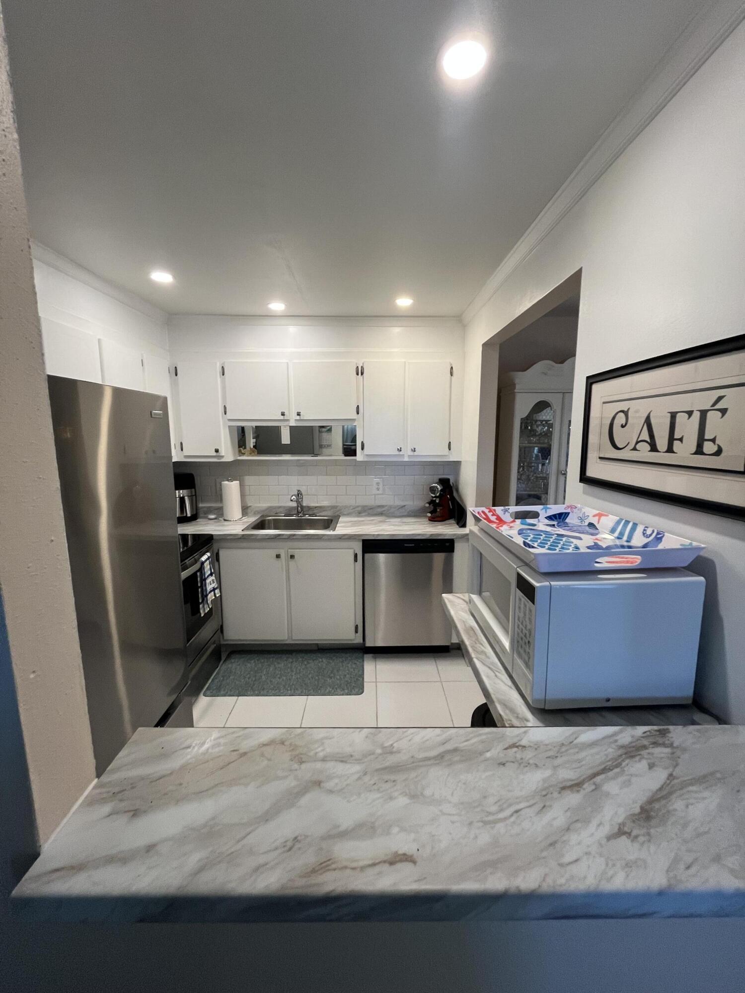 KINGS POINT - Residential