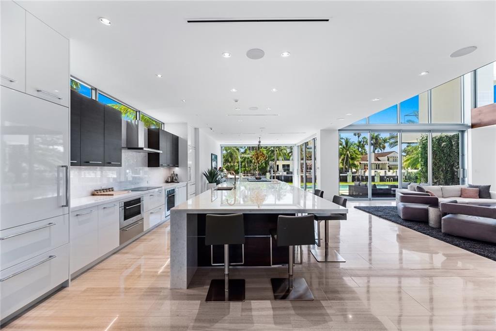 Las Olas - Residential